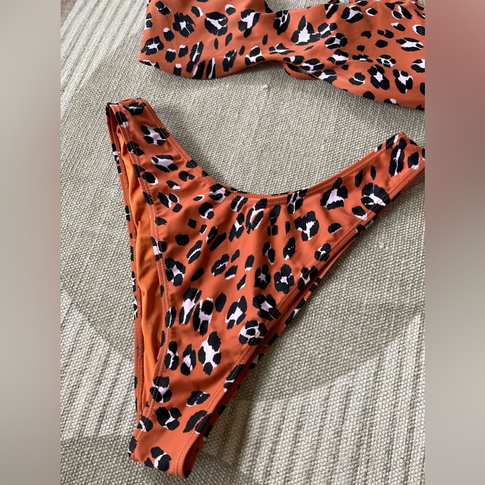 Fabletics BURNT OCHRE WAVY LEO Bikini - Picture 5 of 6